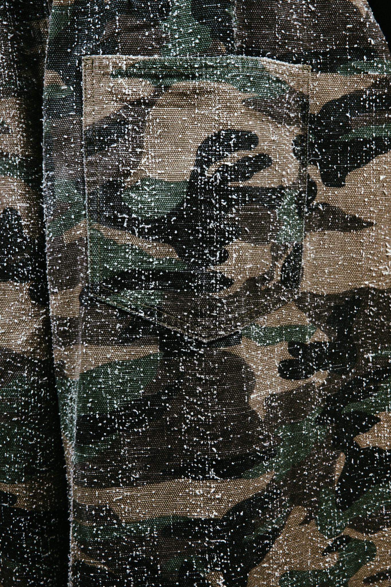 CAMO TEXTURED BALLOON PANTS