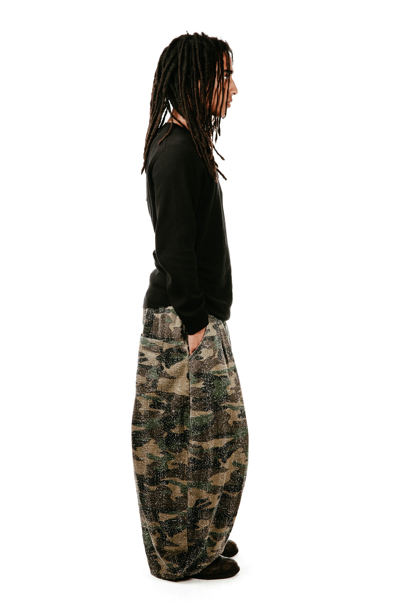 CAMO TEXTURED BALLOON PANTS